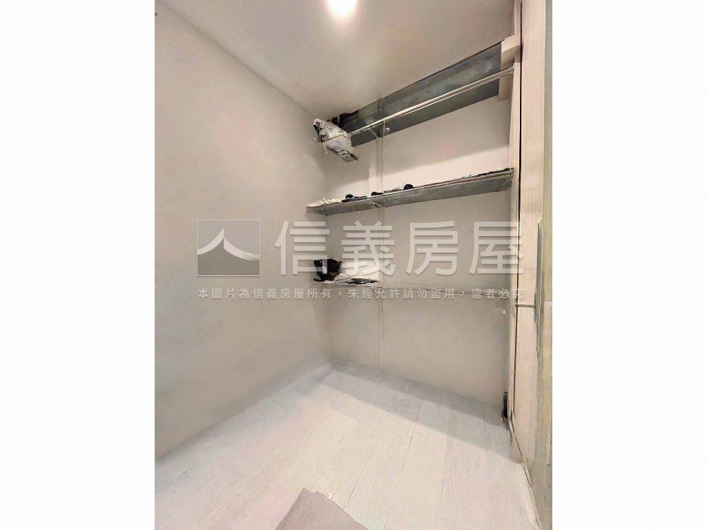 稀有ＩＣＯＭＥ高樓＋車位房屋室內格局與周邊環境