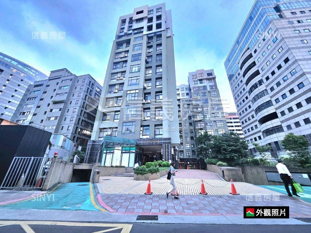 稀有ＩＣＯＭＥ高樓＋車位房屋室內格局與周邊環境