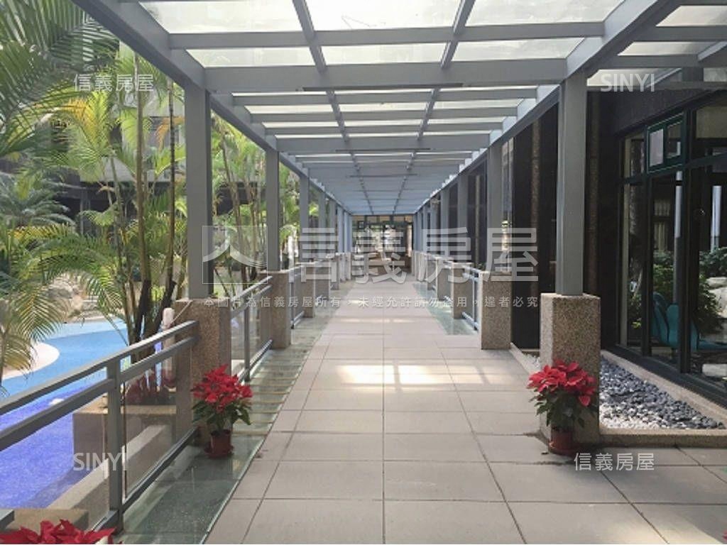 稀有ＩＣＯＭＥ高樓＋車位房屋室內格局與周邊環境