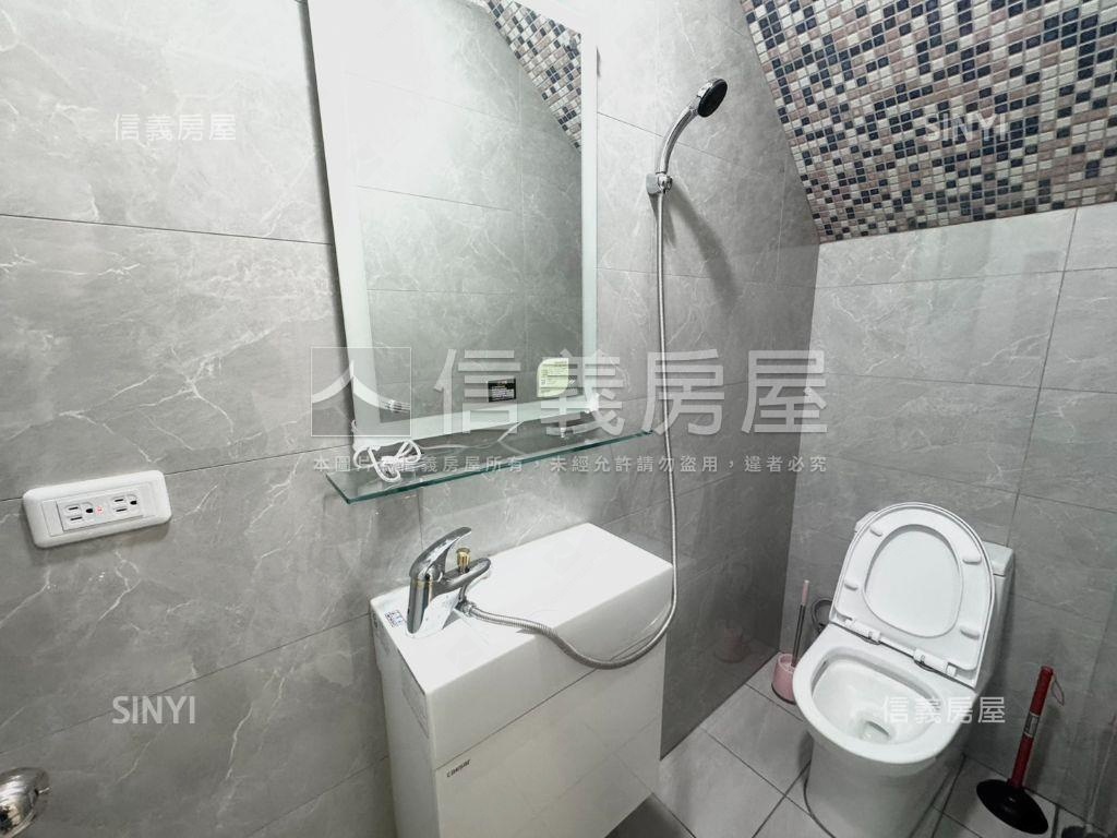 近１４期好停車停孝親透天房屋室內格局與周邊環境