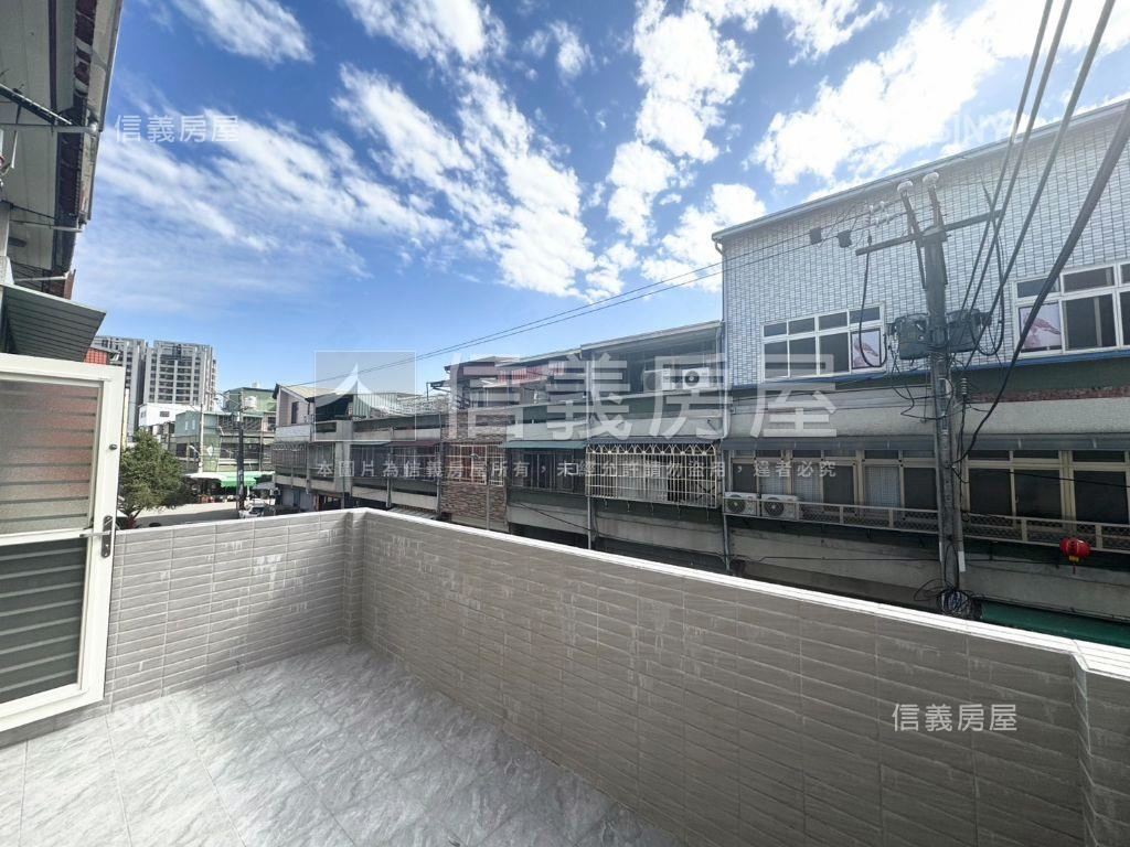 近１４期好停車停孝親透天房屋室內格局與周邊環境