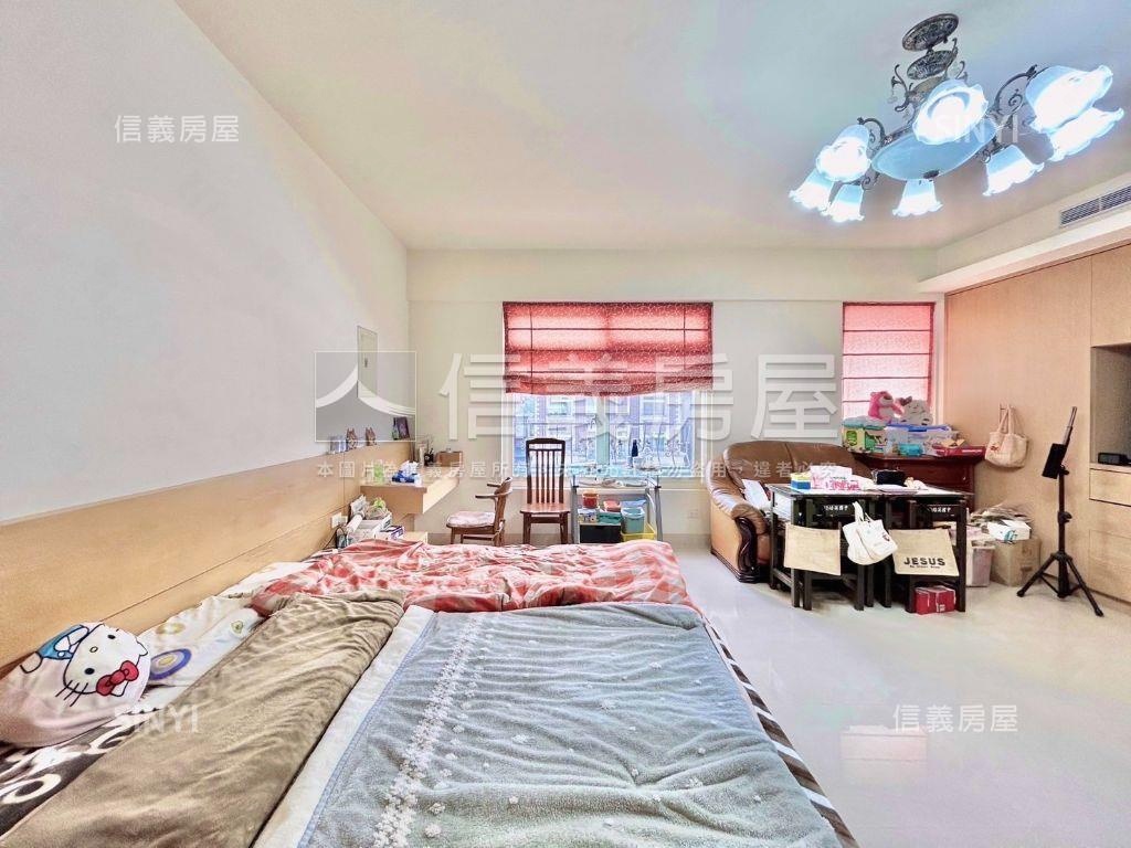 新埔社區豪華透天房屋室內格局與周邊環境