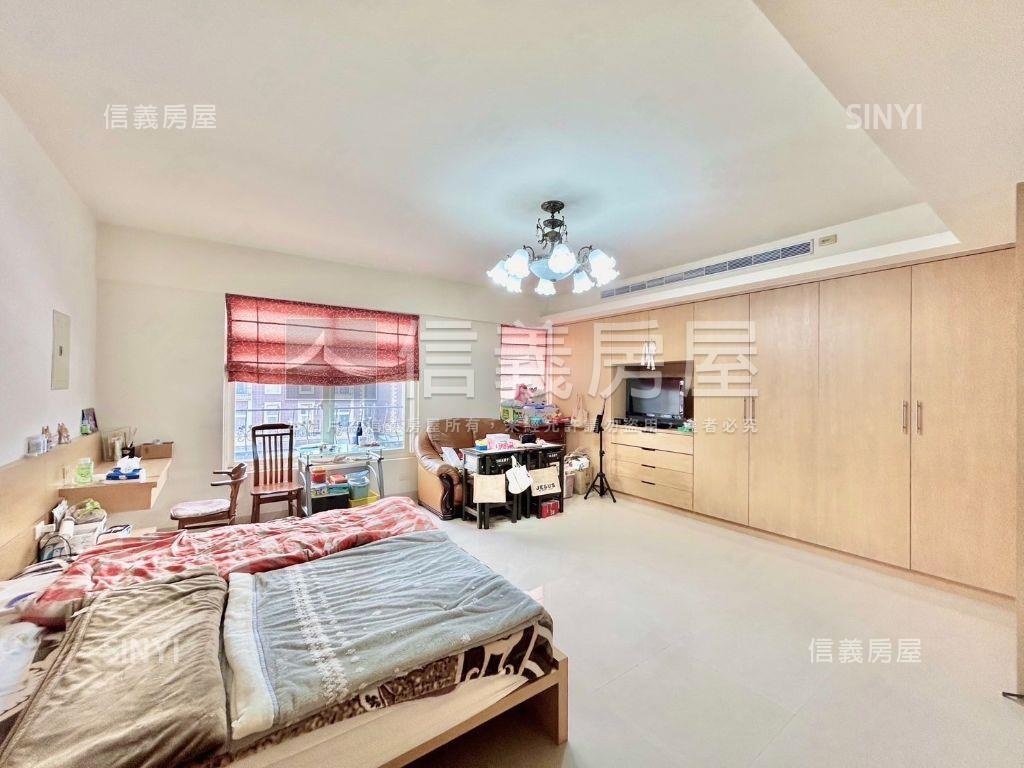 新埔社區豪華透天房屋室內格局與周邊環境