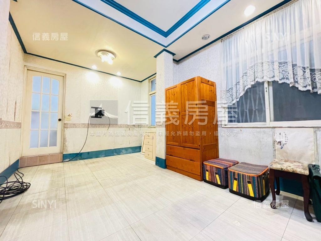 北區大地坪角窗車庫透天房屋室內格局與周邊環境