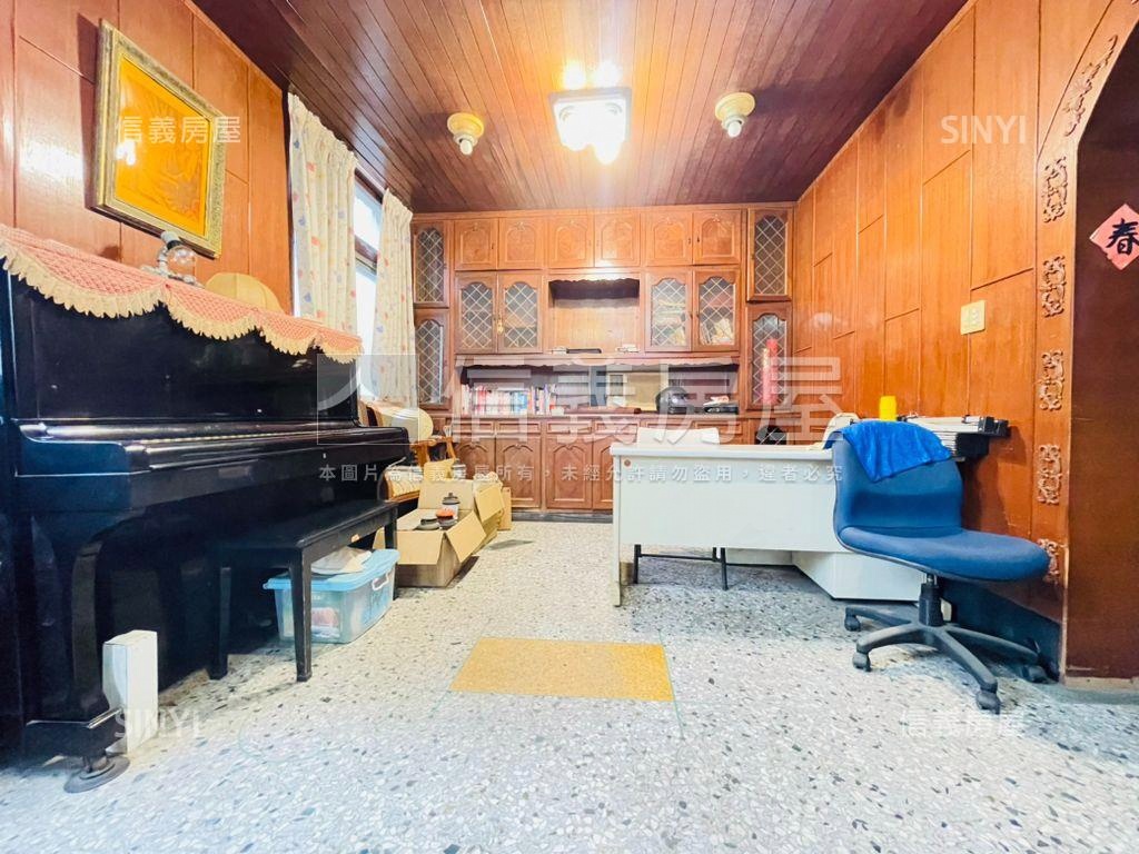北區大地坪角窗車庫透天房屋室內格局與周邊環境