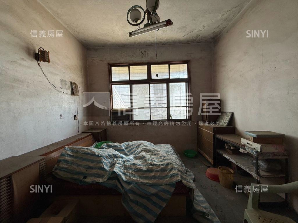 南區傳統鹽埕透天房屋室內格局與周邊環境