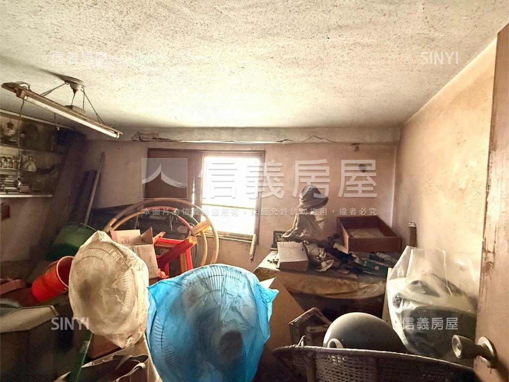 南區傳統鹽埕透天房屋室內格局與周邊環境