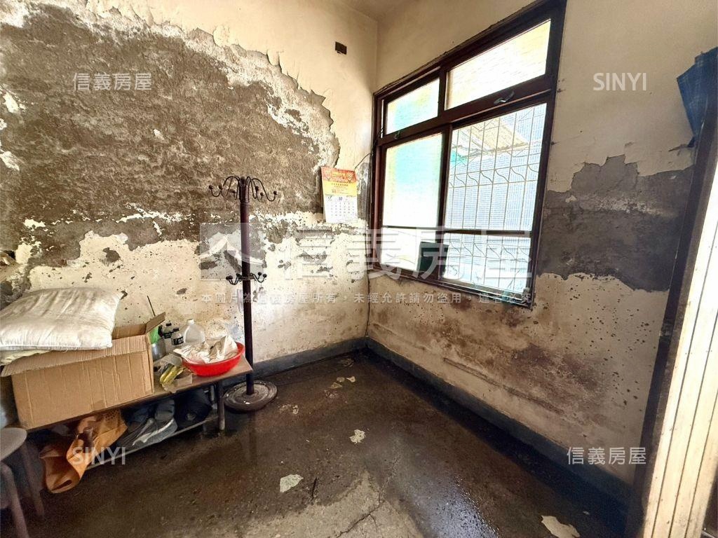 南區傳統鹽埕透天房屋室內格局與周邊環境