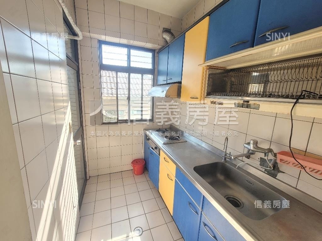 名人低總價新世界房屋室內格局與周邊環境