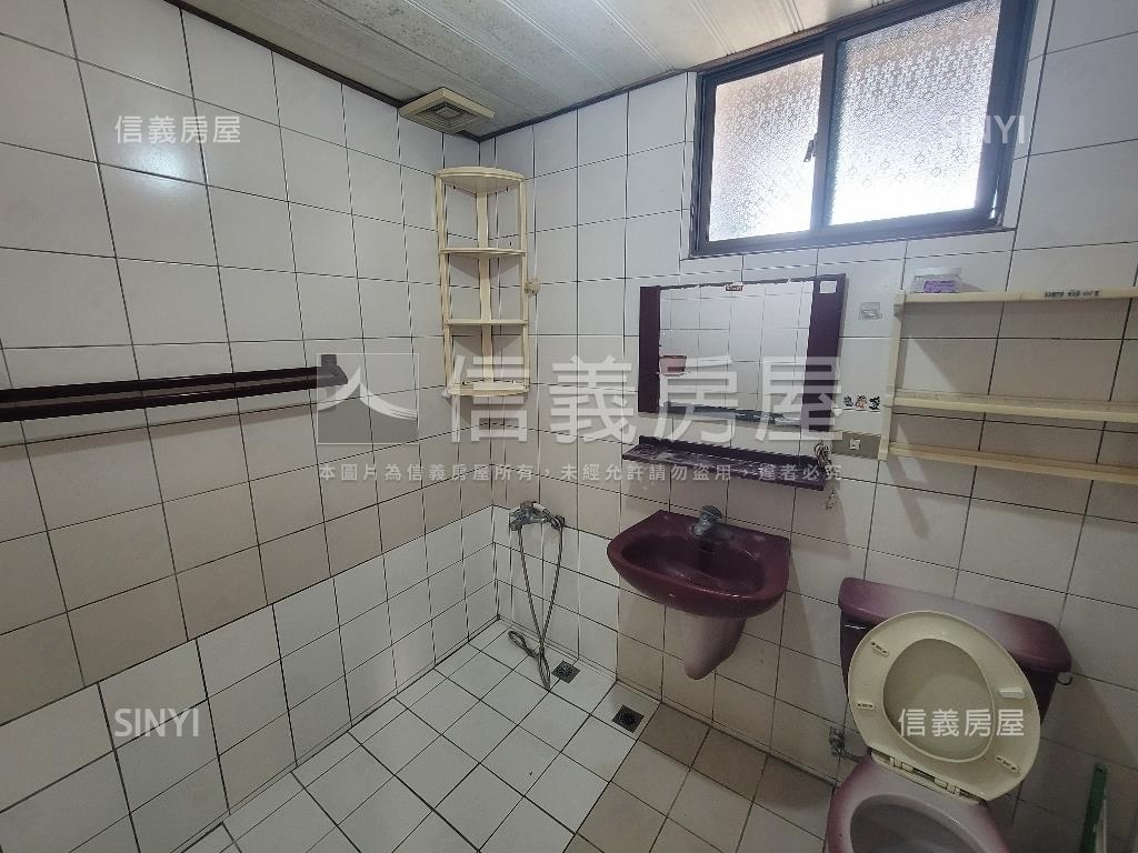 名人低總價新世界房屋室內格局與周邊環境