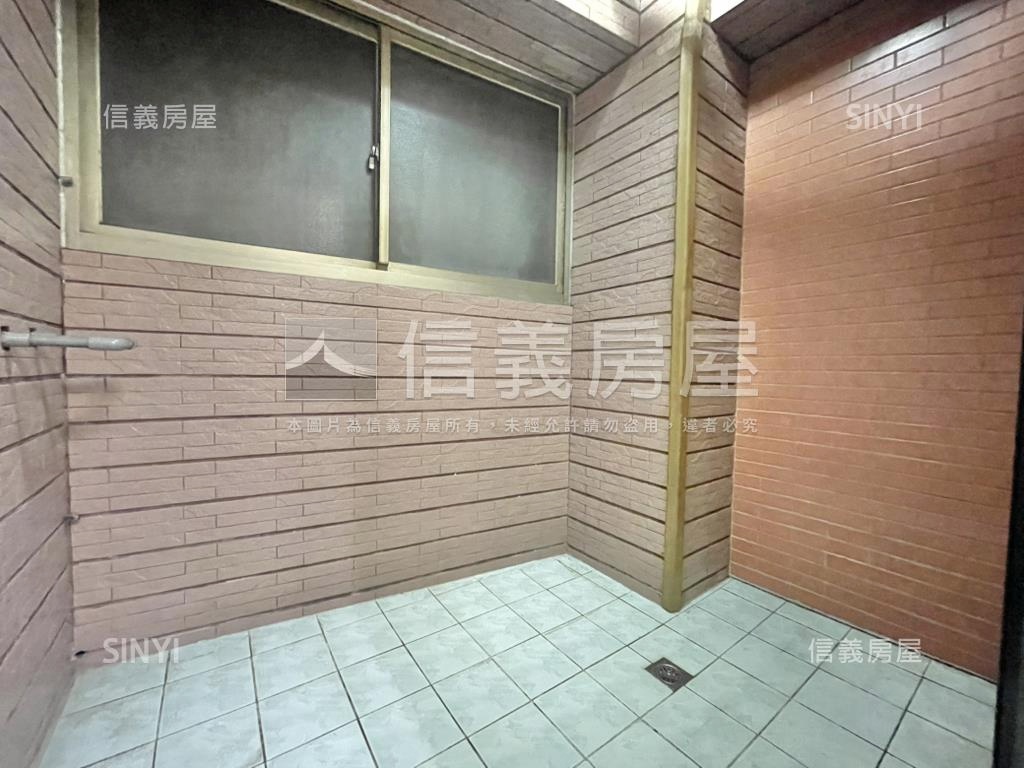 永和市中心稀有兩空間房屋室內格局與周邊環境