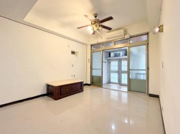 永安捷運面寬住店空間