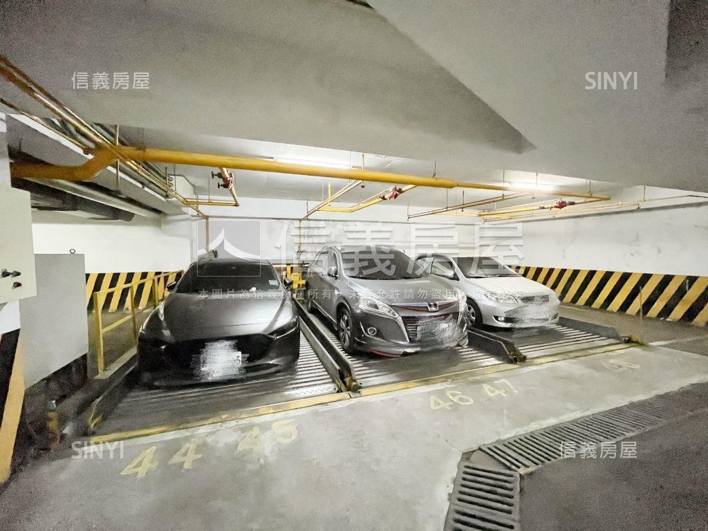 桂林之星四房車位房屋室內格局與周邊環境