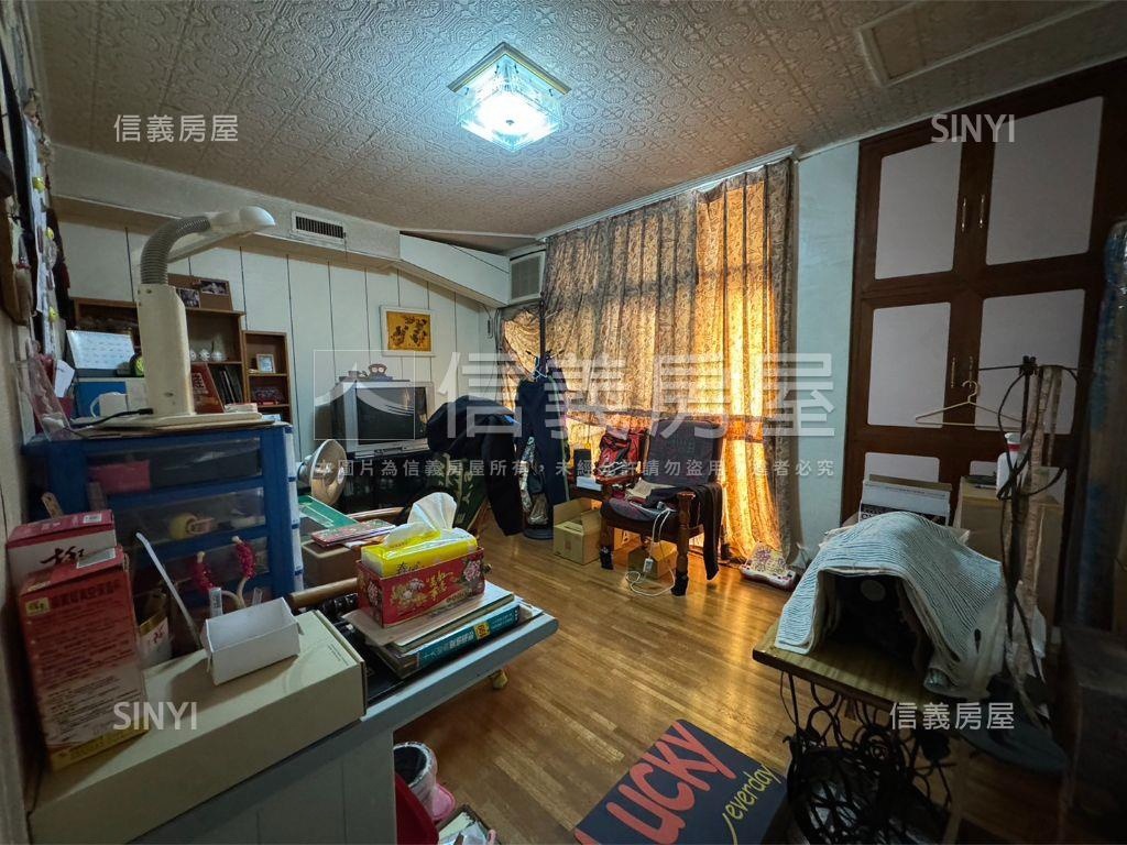 近Ａ２１陽光美透天房屋室內格局與周邊環境