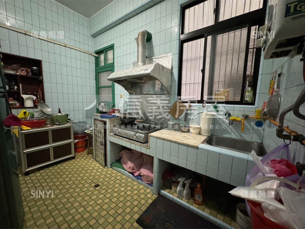 近Ａ２１陽光美透天房屋室內格局與周邊環境