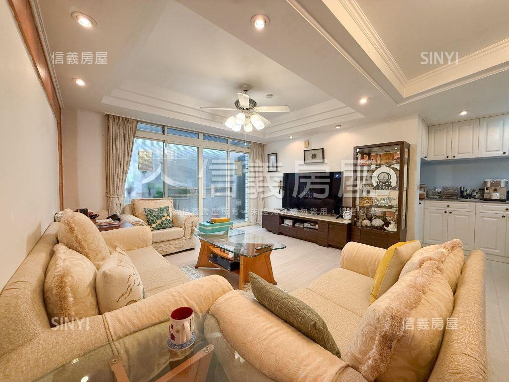 【邊間】世貿三興精美二樓房屋室內格局與周邊環境