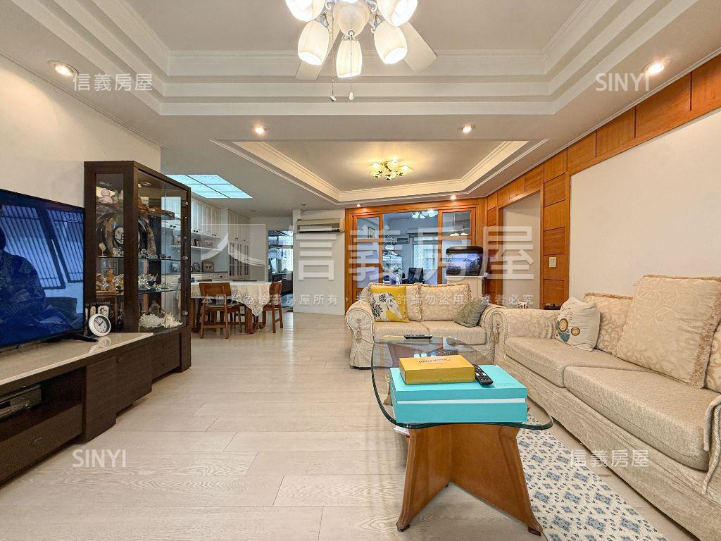 【邊間】世貿三興精美二樓房屋室內格局與周邊環境