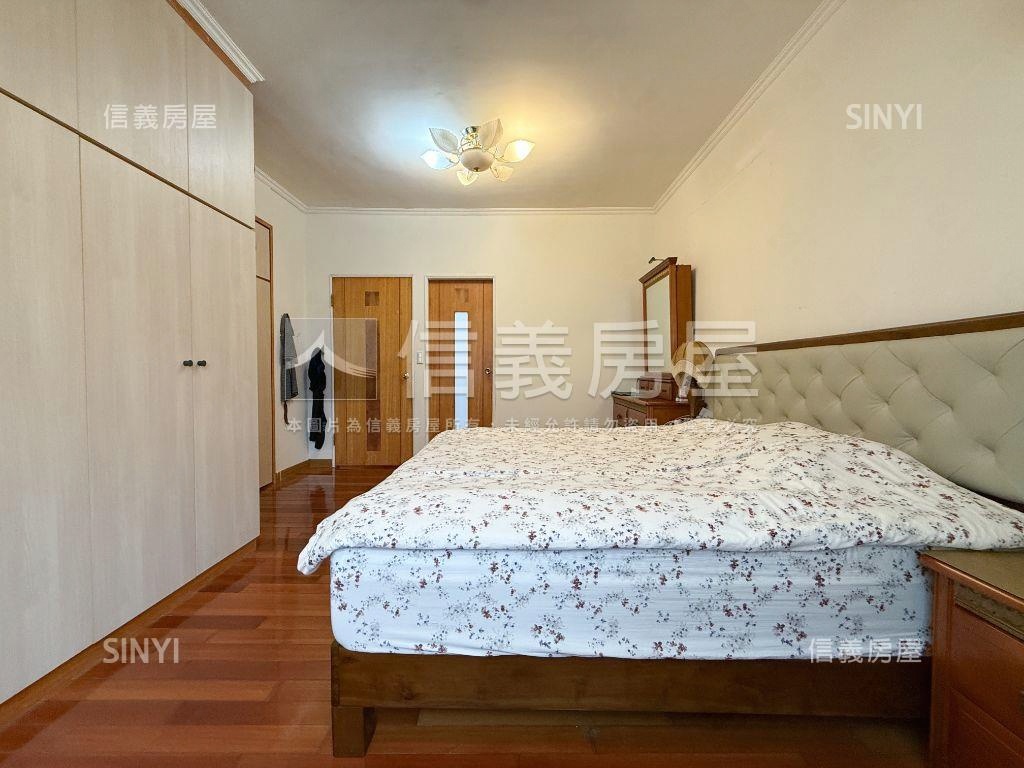 【邊間】世貿三興精美二樓房屋室內格局與周邊環境