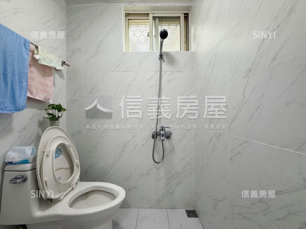 【邊間】世貿三興精美二樓房屋室內格局與周邊環境