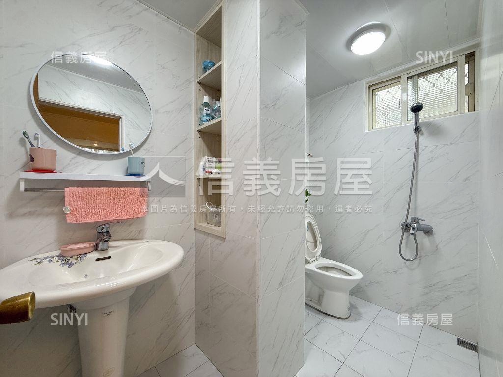 【邊間】世貿三興精美二樓房屋室內格局與周邊環境