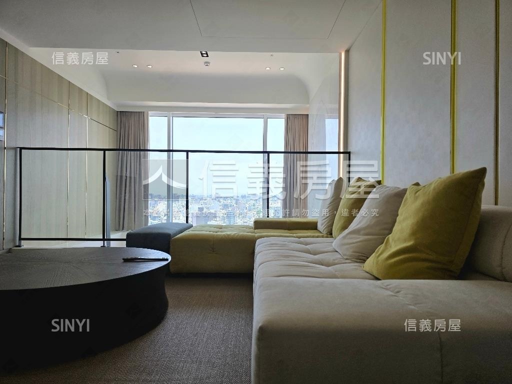 雲鼎挑高露臺景觀房房屋室內格局與周邊環境