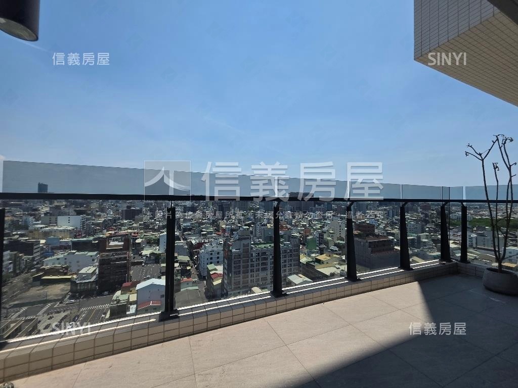 雲鼎挑高露臺景觀房房屋室內格局與周邊環境