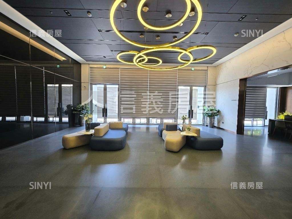雲鼎挑高露臺景觀房房屋室內格局與周邊環境