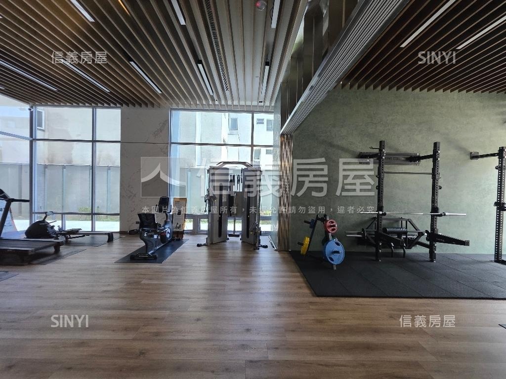 雲鼎挑高露臺景觀房房屋室內格局與周邊環境