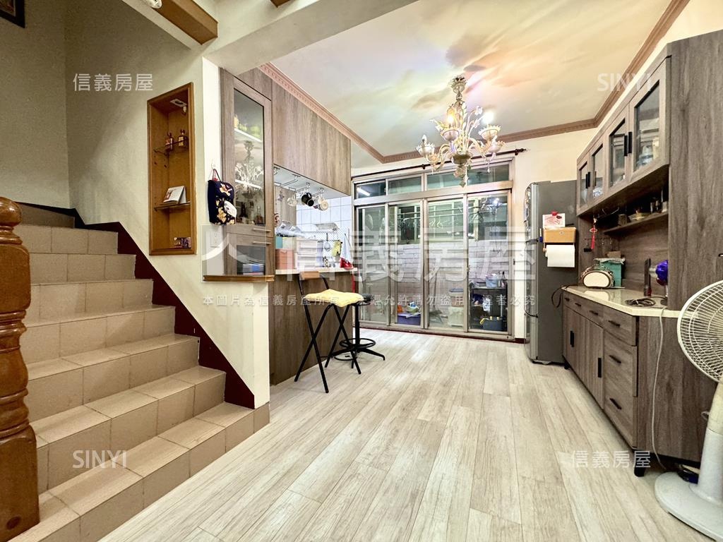 迎旭山莊邊間庭院溫馨透天房屋室內格局與周邊環境