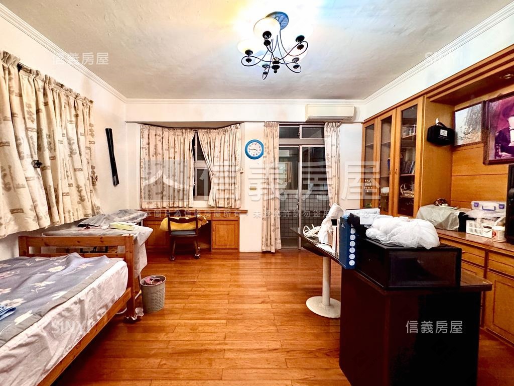 迎旭山莊邊間庭院溫馨透天房屋室內格局與周邊環境