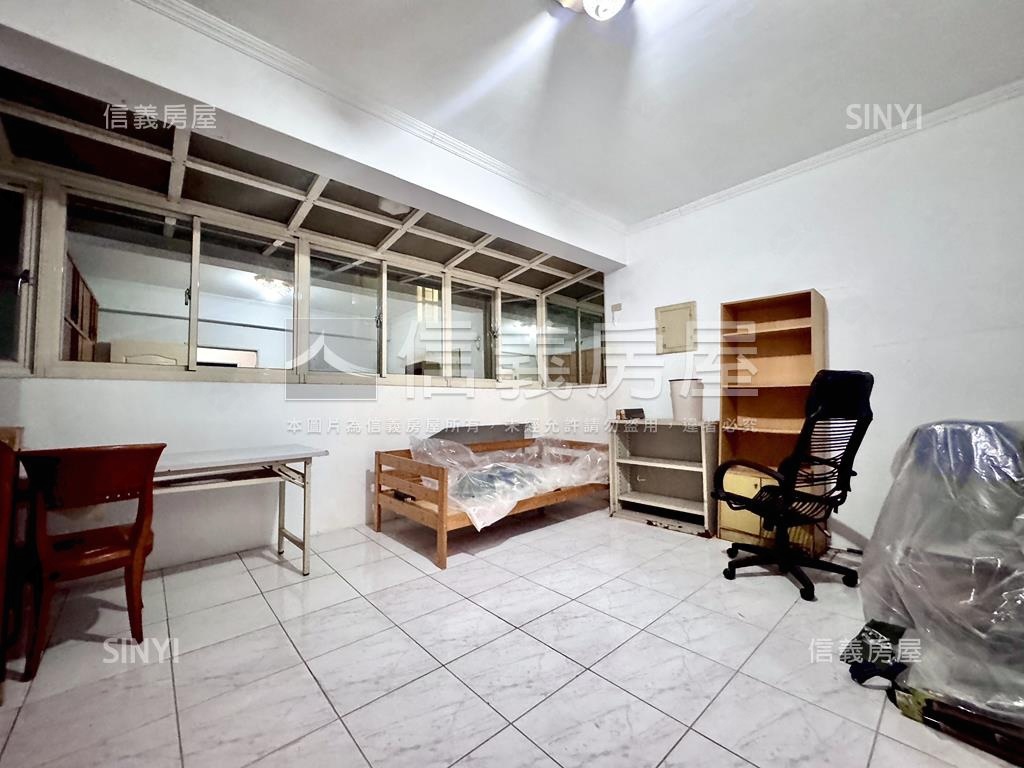 迎旭山莊邊間庭院溫馨透天房屋室內格局與周邊環境