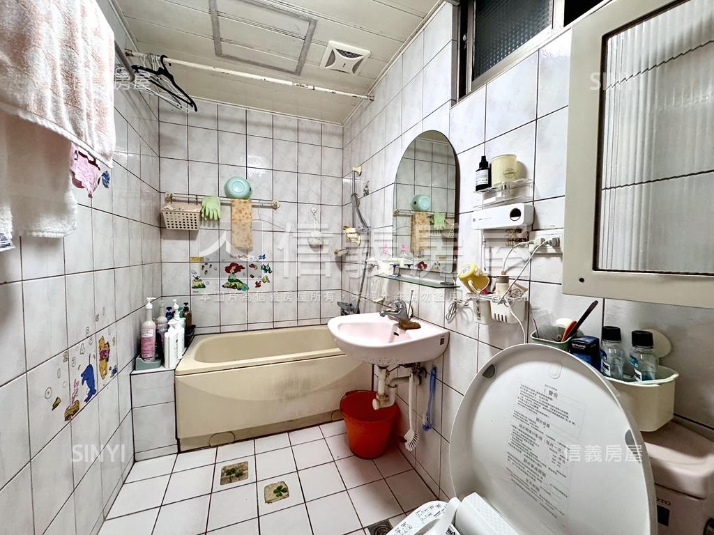 迎旭山莊邊間庭院溫馨透天房屋室內格局與周邊環境