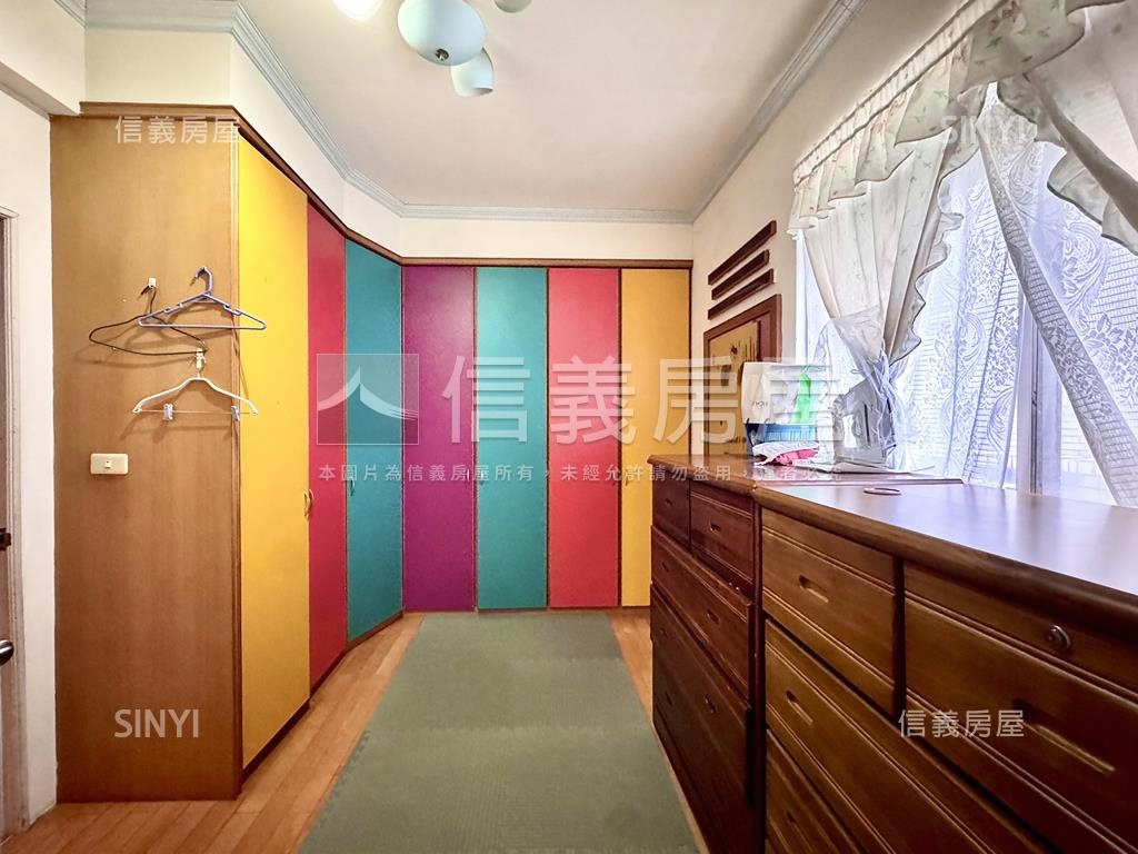 迎旭山莊邊間庭院溫馨透天房屋室內格局與周邊環境