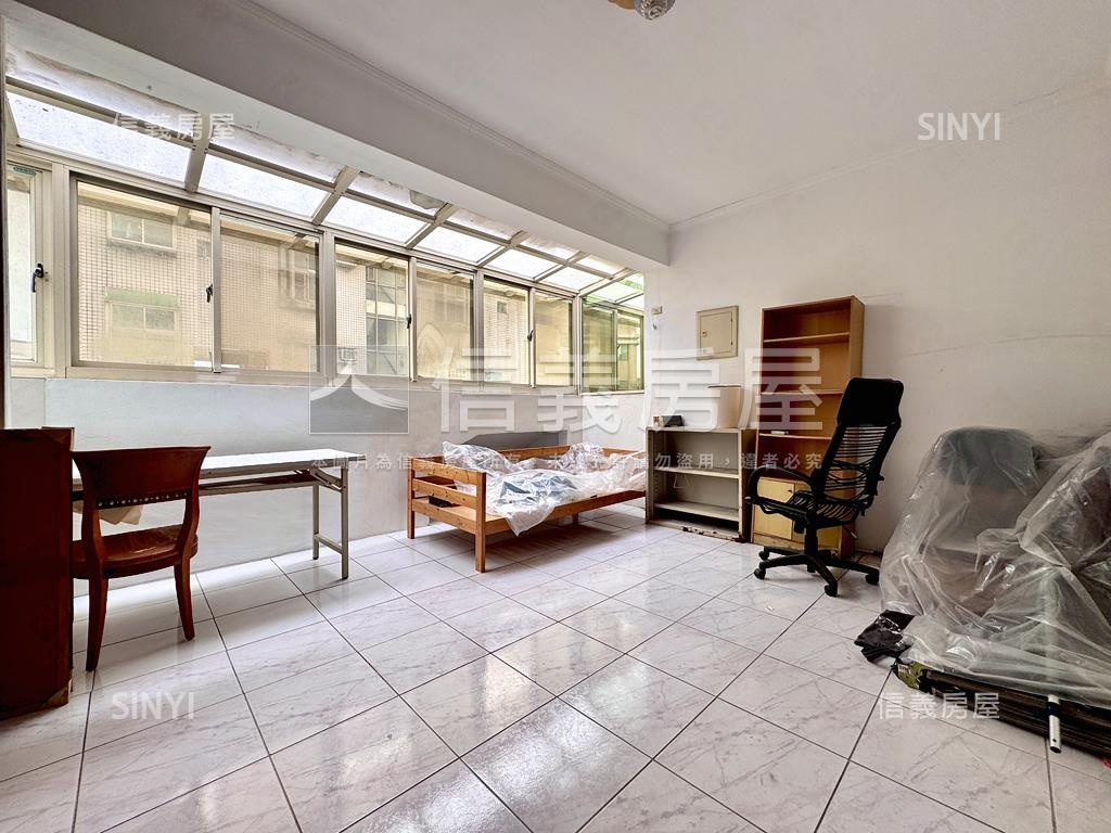 迎旭山莊邊間庭院溫馨透天房屋室內格局與周邊環境