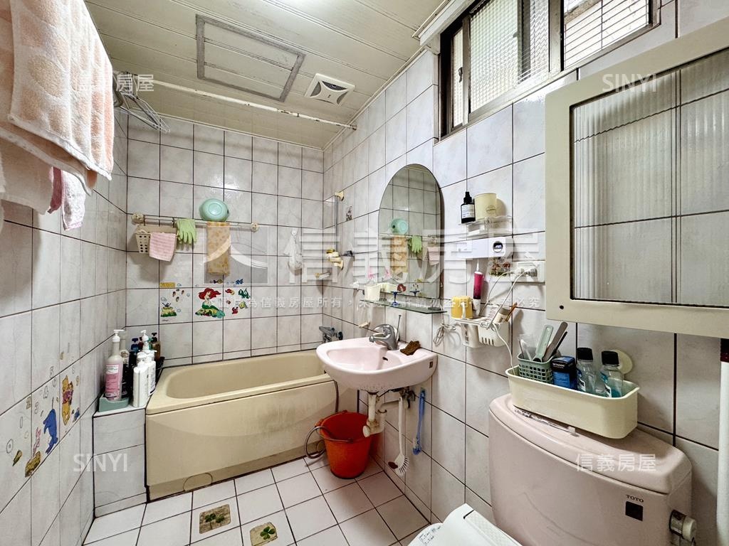 迎旭山莊邊間庭院溫馨透天房屋室內格局與周邊環境