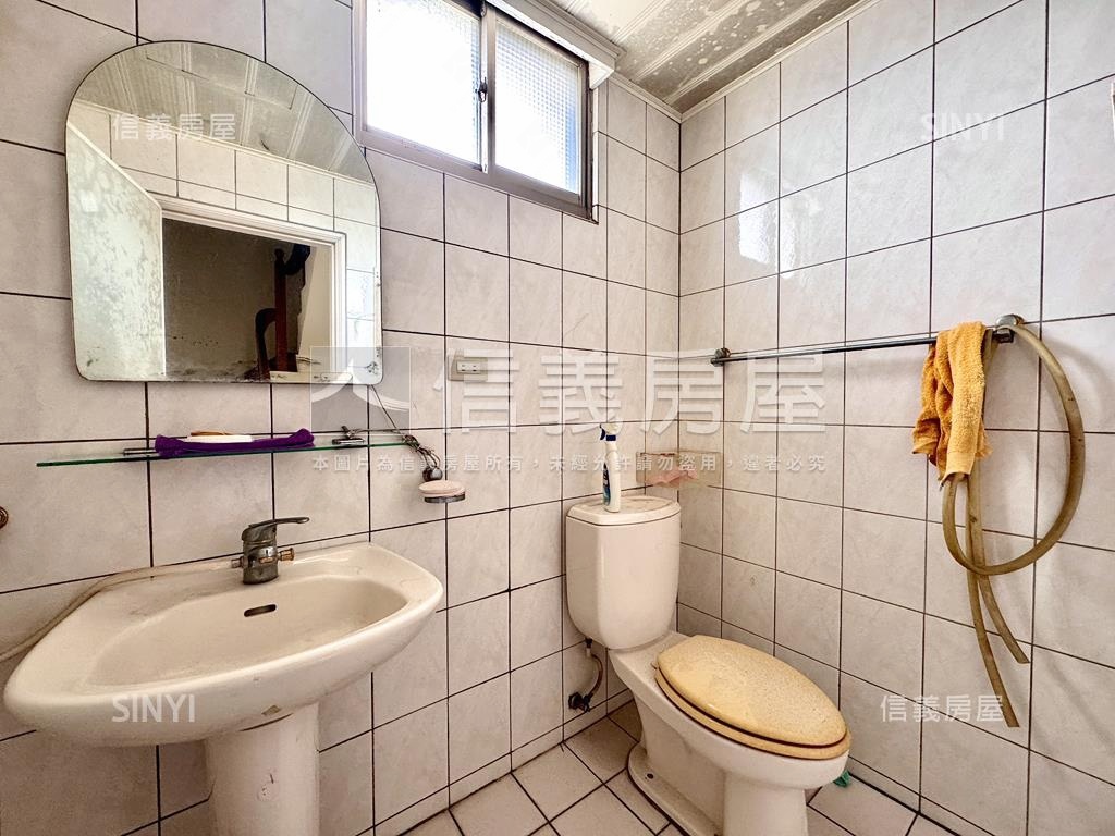 迎旭山莊邊間庭院溫馨透天房屋室內格局與周邊環境