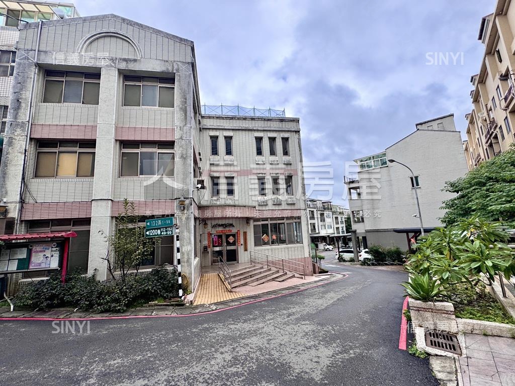 迎旭山莊邊間庭院溫馨透天房屋室內格局與周邊環境