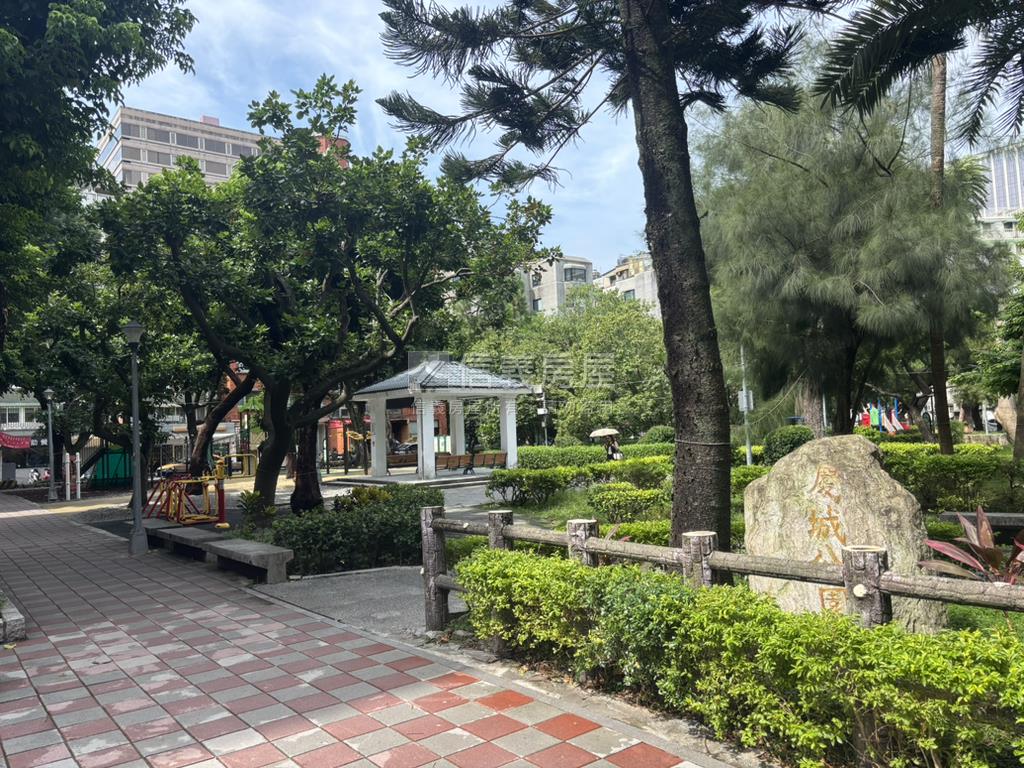 南京東路三段稀有金店房屋室內格局與周邊環境