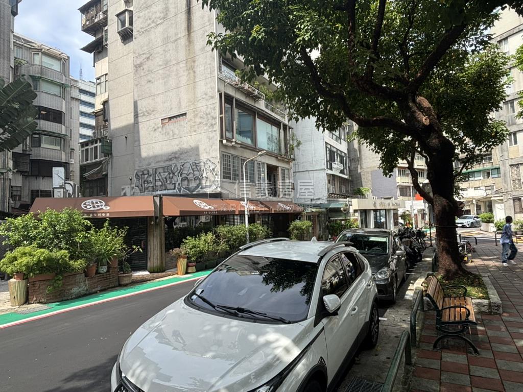 南京東路三段稀有金店房屋室內格局與周邊環境
