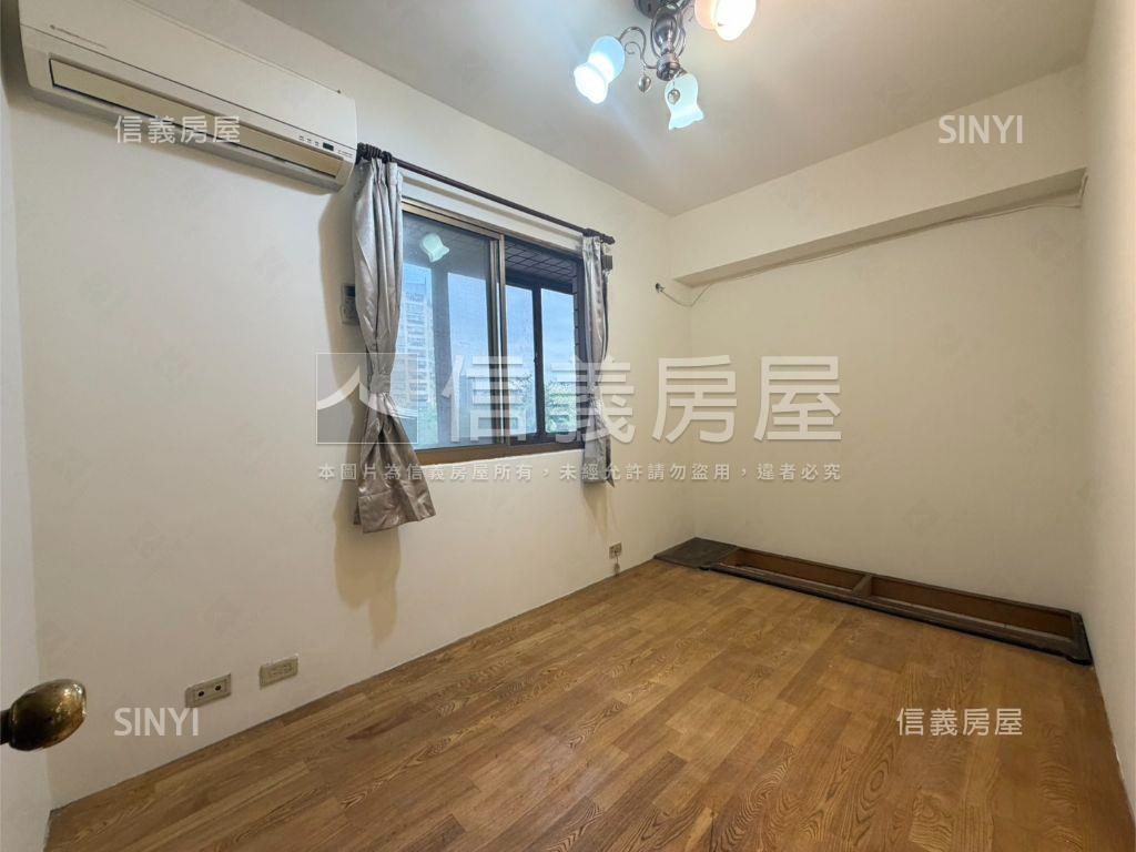 亞東捷運公園旁邊間兩房房屋室內格局與周邊環境