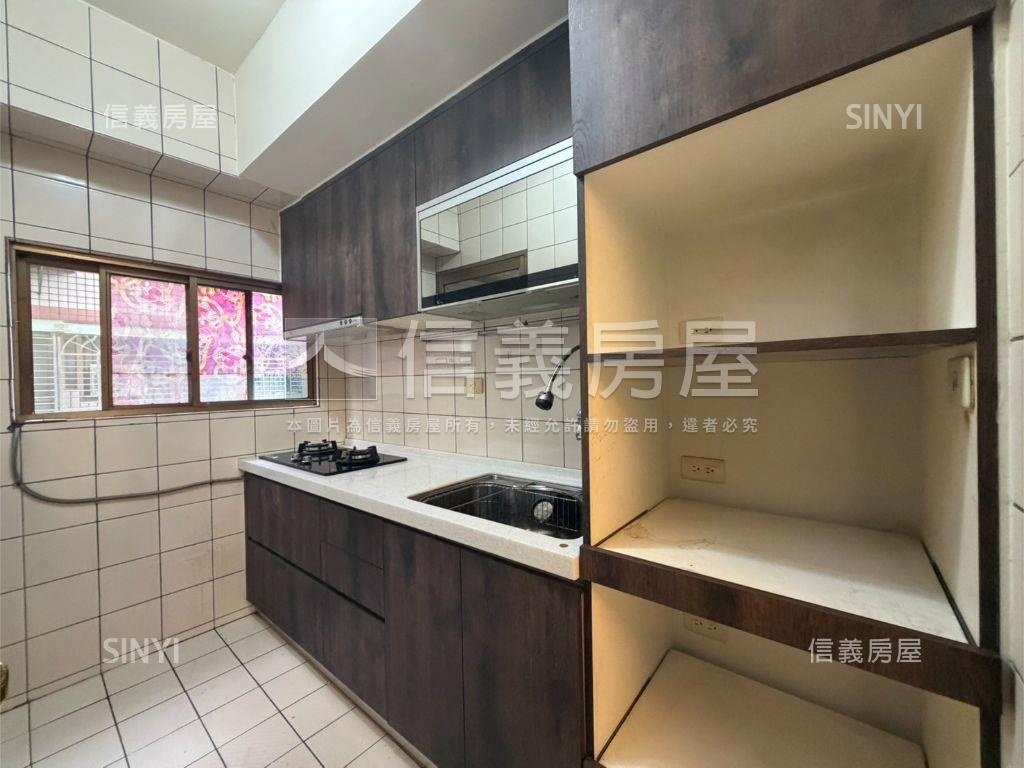 亞東捷運公園旁邊間兩房房屋室內格局與周邊環境