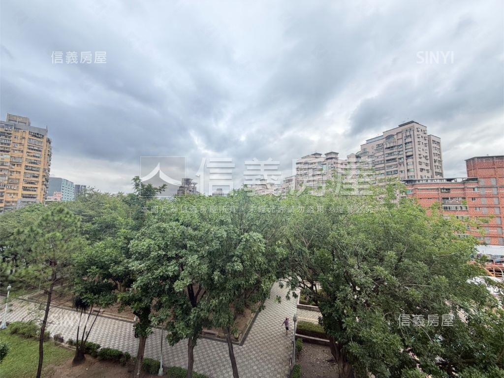 亞東捷運公園旁邊間兩房房屋室內格局與周邊環境