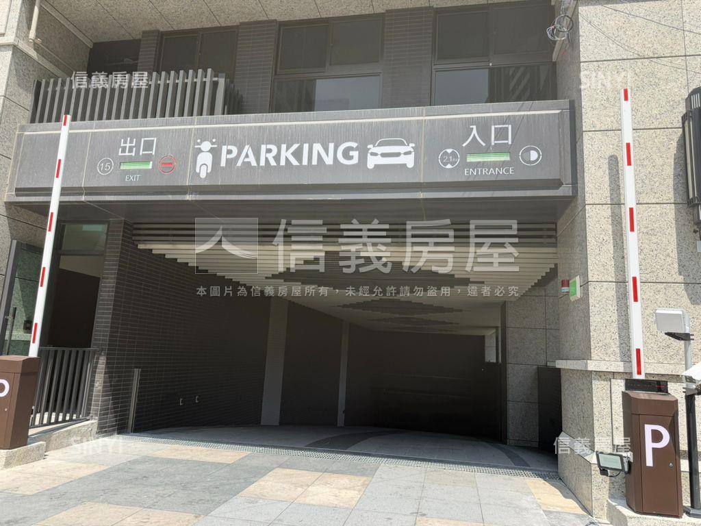 快樂王國全新三房車位房屋室內格局與周邊環境