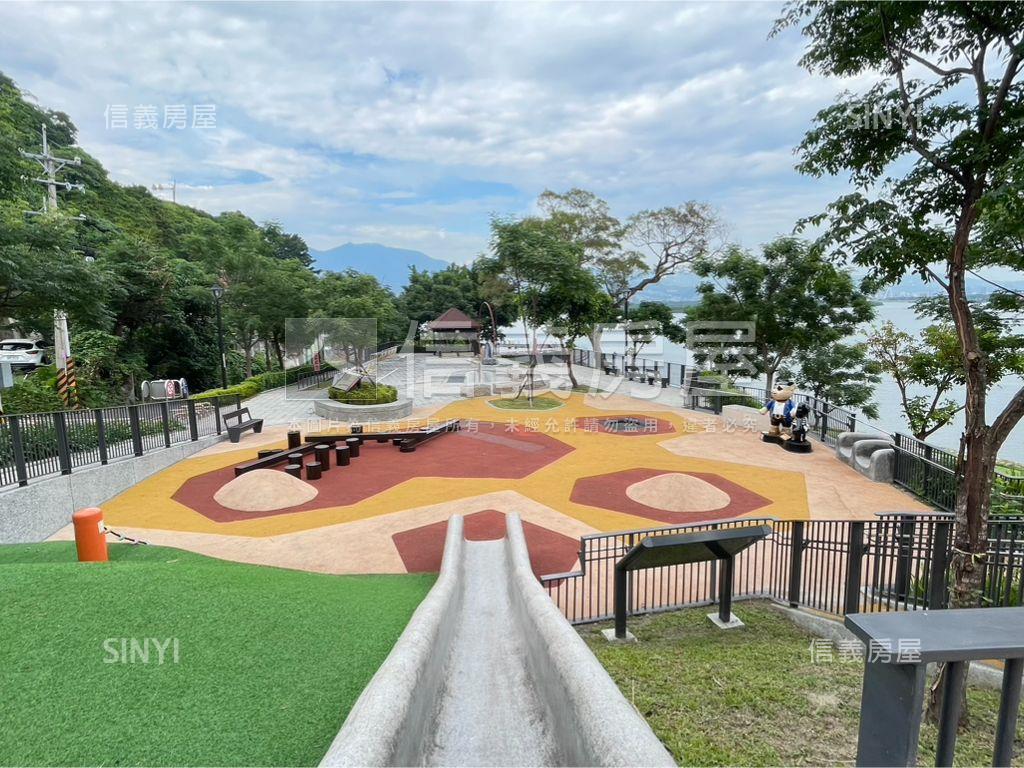 快樂王國全新三房車位房屋室內格局與周邊環境