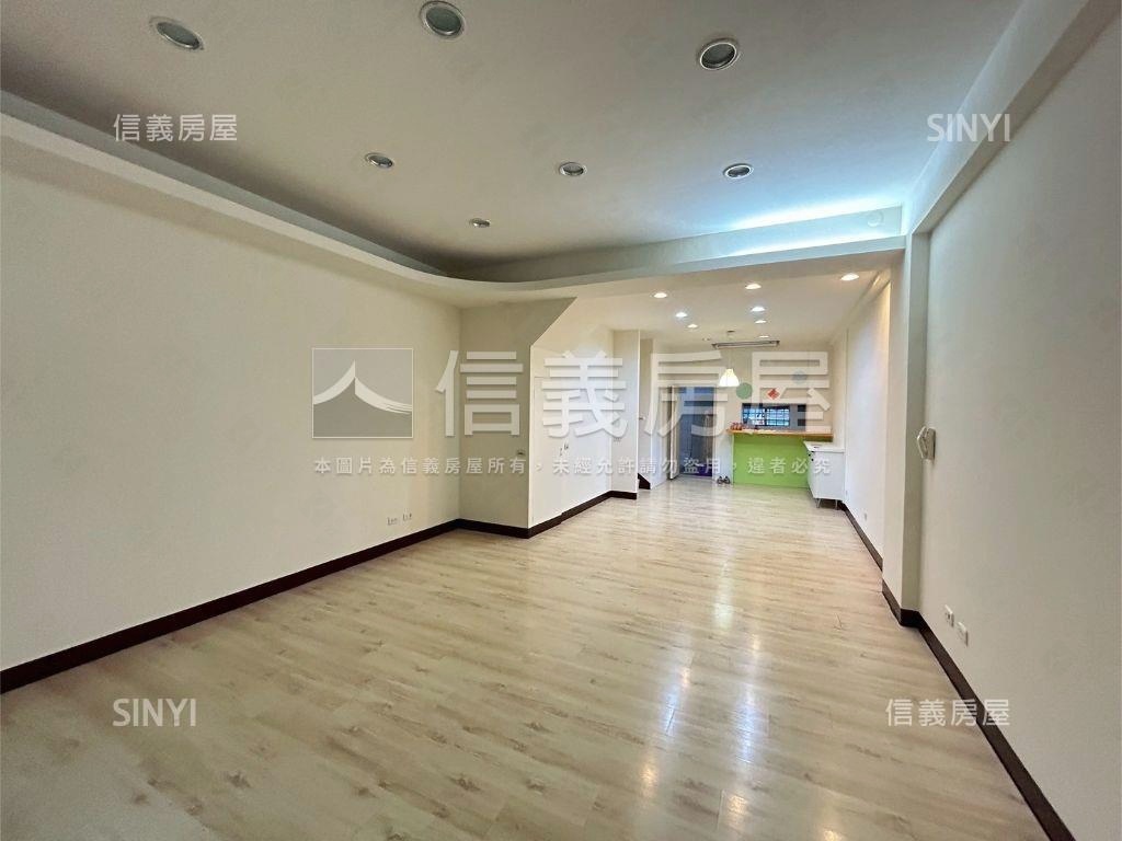 近好市多面寬別墅房屋室內格局與周邊環境