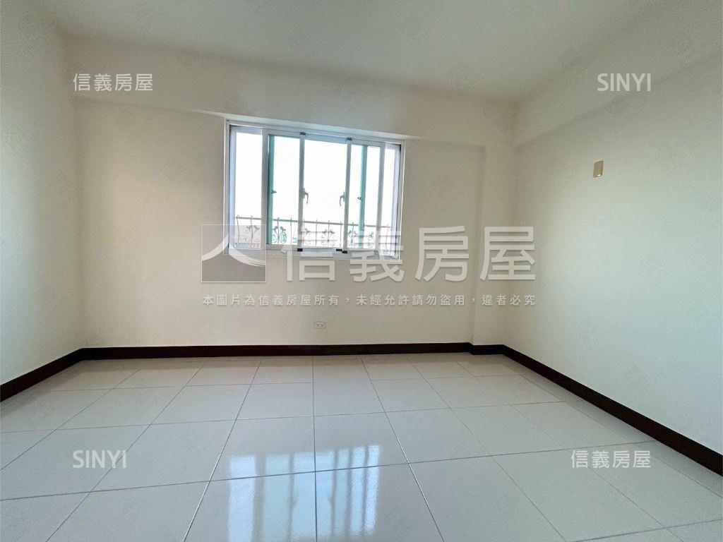 近好市多面寬別墅房屋室內格局與周邊環境