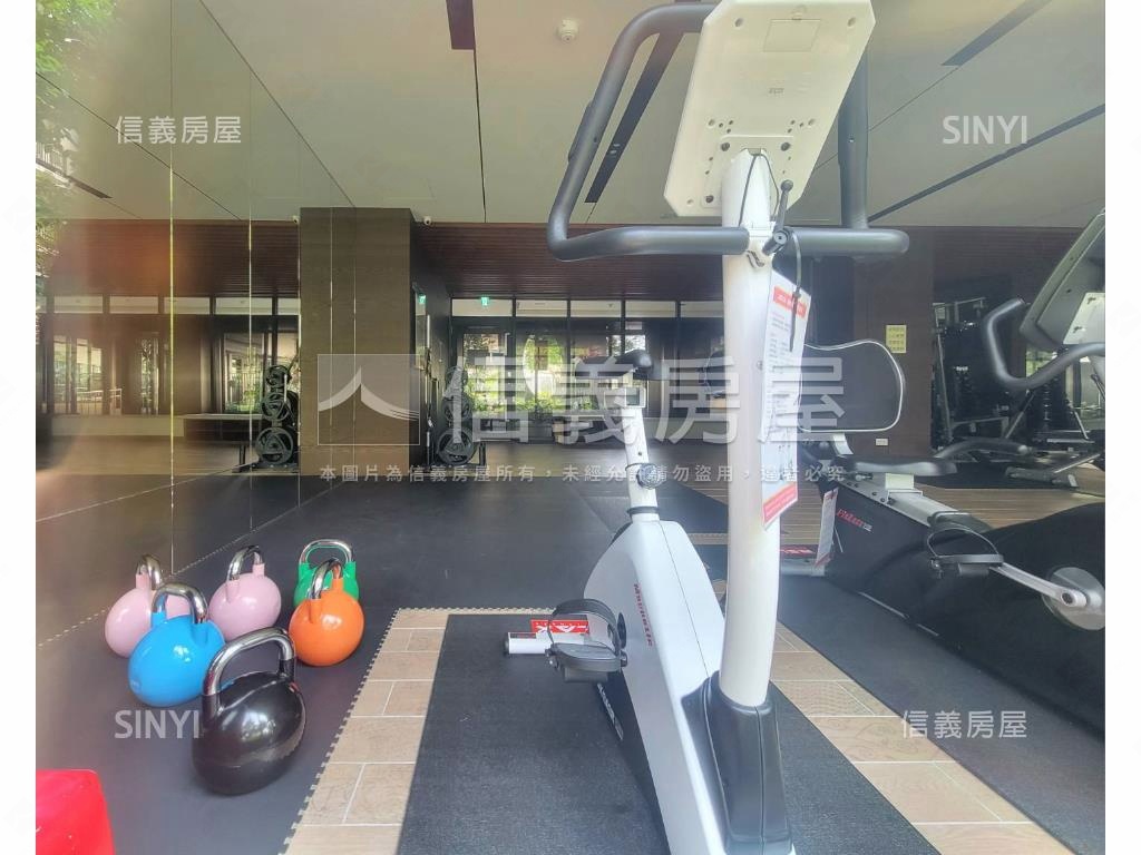 驚！明治稀有兩房車位房屋室內格局與周邊環境