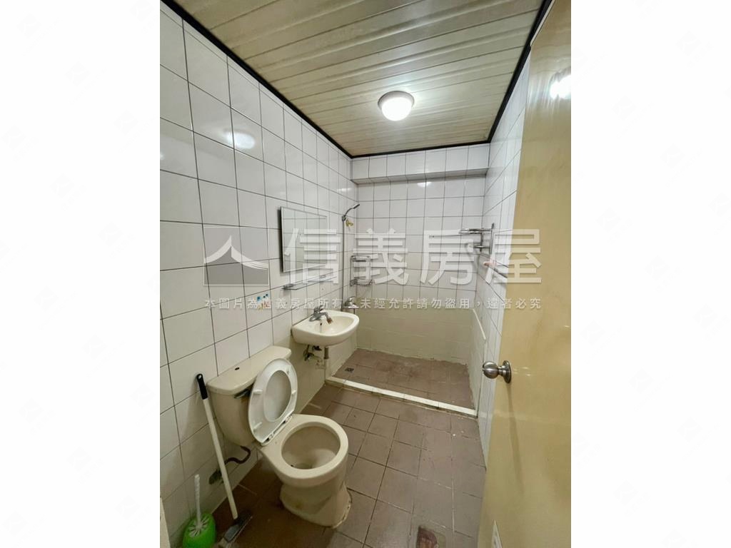 後甲東光小資成家二樓寓房屋室內格局與周邊環境