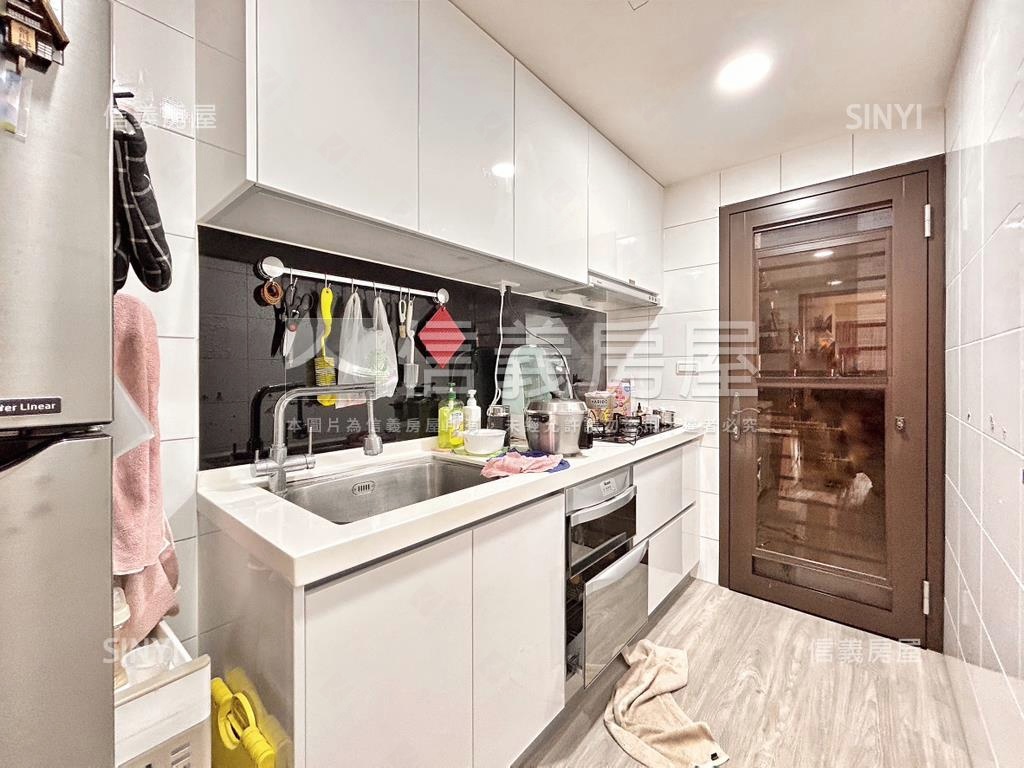 樂捷市精美裝潢三房車位房屋室內格局與周邊環境