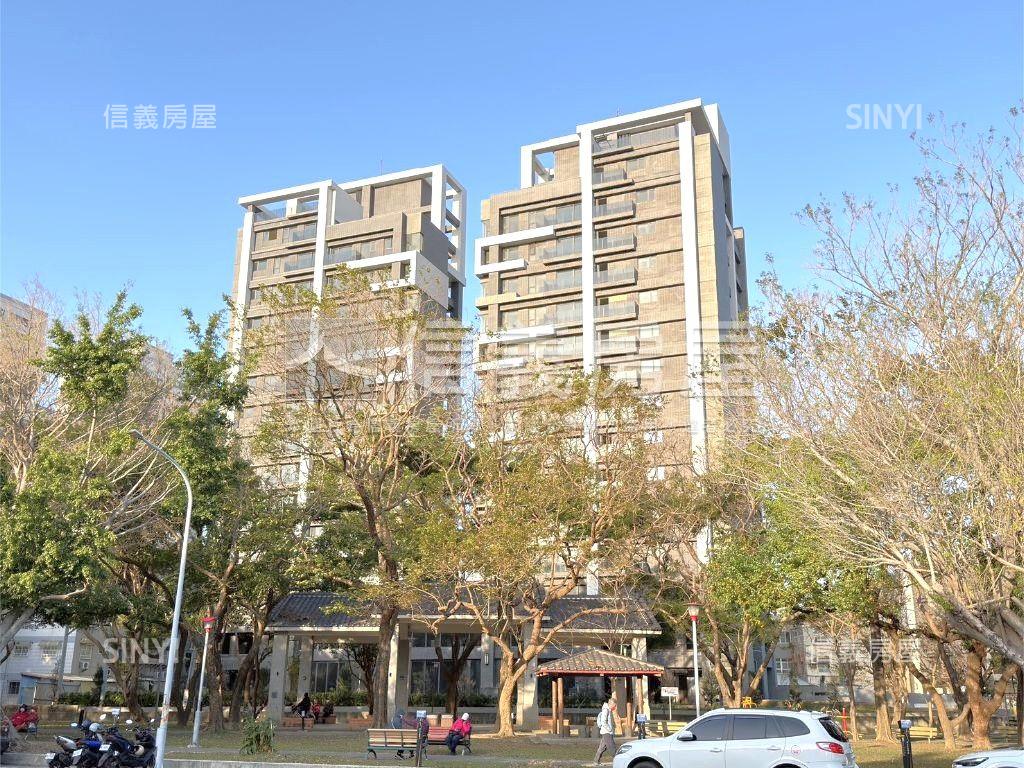 森林首席Ｆ１２雙車位房屋室內格局與周邊環境